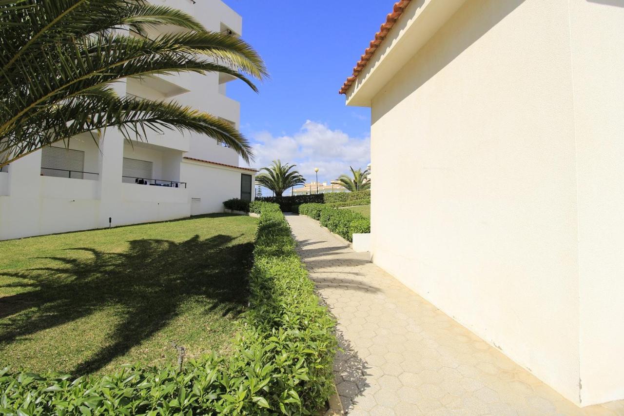 Armacao De Pera Brightness With Pool By Homing Leilighet Eksteriør bilde