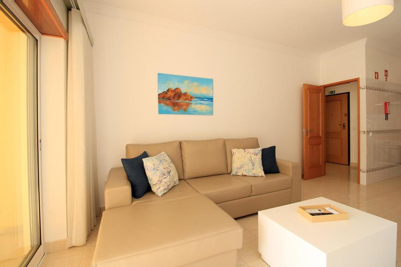 Armacao De Pera Brightness With Pool By Homing Leilighet Eksteriør bilde
